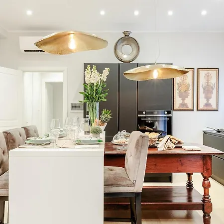 The Palace View Penthouse, Modern Luxury In Lucca