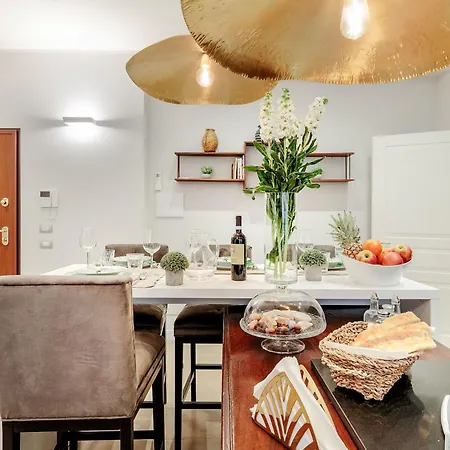 The Palace View Penthouse, Modern Luxury In Lucca